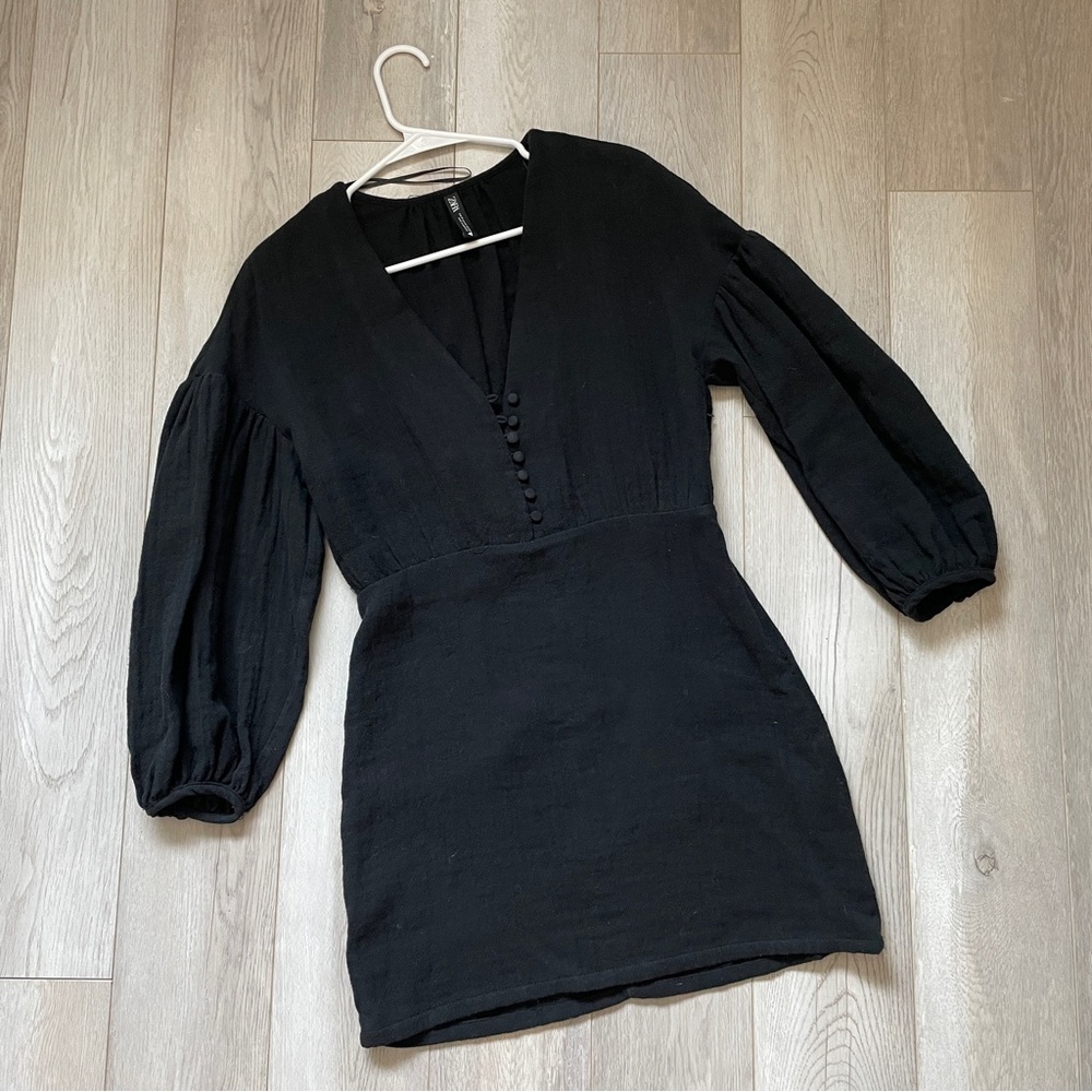 Zara Voluminous Cotton Gauze V Neck Puff Sleeve Mini Dress Black (Medium) party
